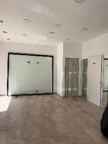 Foto Negozio a Palermo Calatafimi Bassa - Indipendenza di 44 m² in vendita