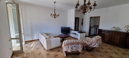 Foto Appartamento a San Giuliano Terme di 110 m² con 5 locali in affitto
