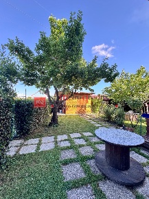 Foto Villa bifamiliare a Pisa Riglione - Oratoio di 90 m² con 4 locali