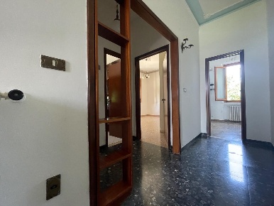 Foto Appartamento a Fucecchio Centro di 85 m² con 5 locali in vendita