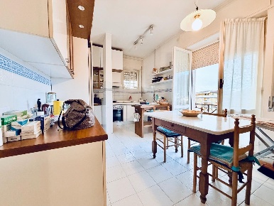 Foto Appartamento a Massa Centro di 100 m² con 3 locali in vendita