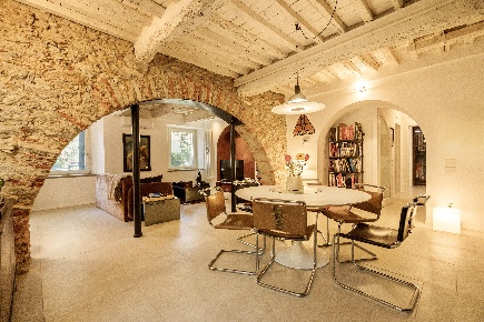 Foto Appartamento a Pietrasanta di 120 m² con 7 locali in vendita