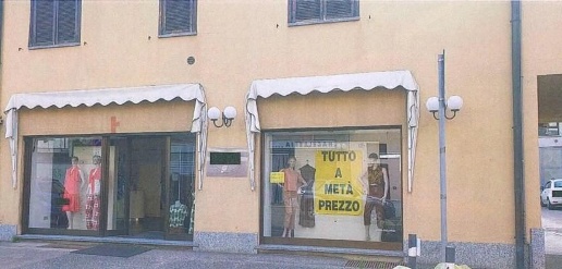 Foto Negozio a Bovisio-Masciago di 184 m² con 2 locali in vendita
