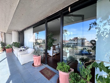 Foto Appartamento a Viareggio Centro di 190 m² con 13 locali in vendita