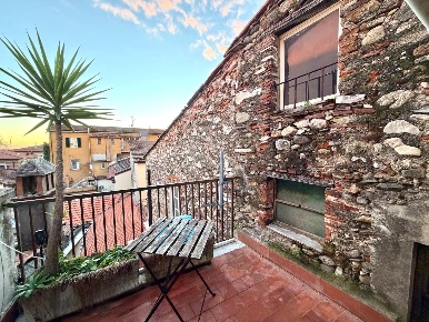 Foto Appartamento a Pietrasanta di 90 m² con 4 locali in vendita