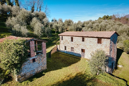 casa indipendente in vendita a Massarosa in zona Corsanico