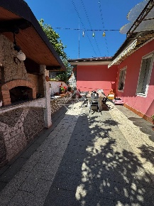 Foto Case semi ndipendenti a Carrara Centro di 95 m² con 6 locali