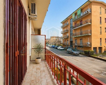 Foto Appartamento in Via Del Pratello, Lodi Fanfani di 80 m² con 3 locali