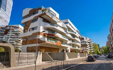 Foto Box in Via Senofonte, Milano City Life di 30 m² con 1 locali