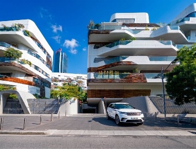 Foto Box in Via Senofonte, Milano City Life di 30 m² con 1 locali
