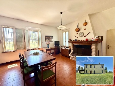 Foto Rustico in via argine destro reno, Ravenna Sant'Alberto di 366 m²