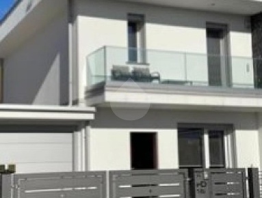 Foto Villa a schiera in Urini, Capriolo di 289 m² con 6 locali in vendita