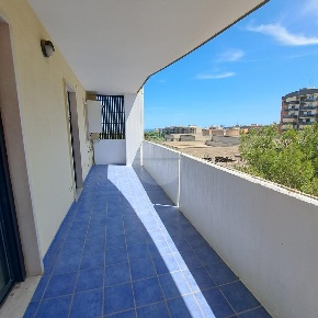 Foto Appartamento in Via Francesco del Core, Bari di 100 m² con 4 locali