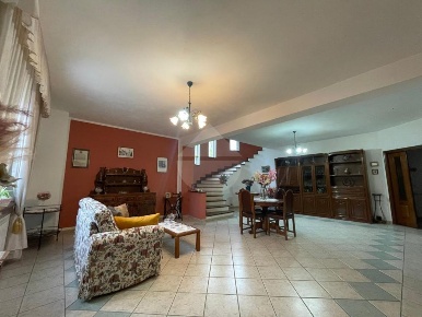 Foto Villa unifamiliare in Vagno, Acri di 178 m² con 9 locali in vendita