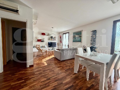 Foto Appartamento a Sesto Fiorentino Sesto Città di 85 m² con 2 locali