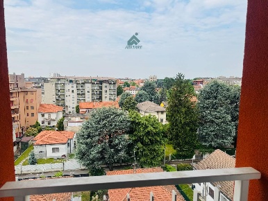Foto Appartamento in VIA Cristoforo Colombo 36, Saronno di 65 m² in vendita