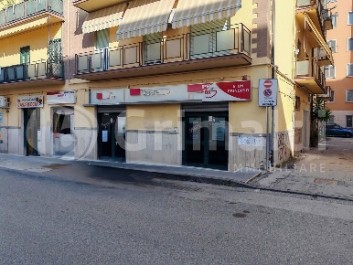 Foto Negozio in Salvator Rosa, Benevento Sala, Mellusi di 35 m² in vendita