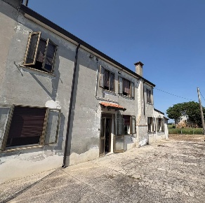 Foto Casa indipendente in Via BOTTRIGHE LocalitÃ  Goresina Inferiore 0,