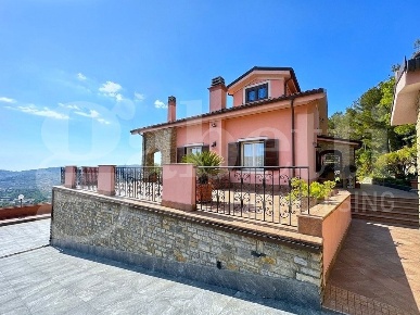 Foto Attico in Strada Cason della Guardia snc, Imperia di 109 m² in vendita