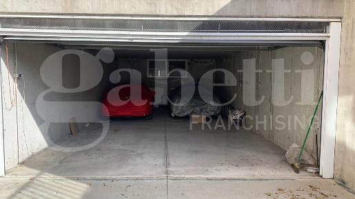 Foto Box in Via silone 1, Senago di 48 m² in vendita