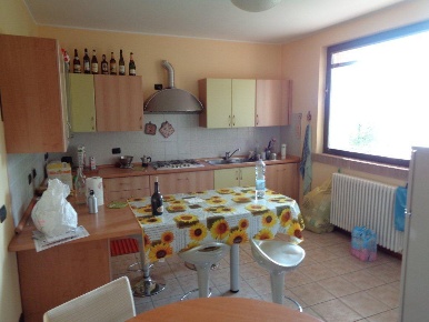 Foto Appartamento a Varano de' Melegari di 110 m² con 4 locali in affitto