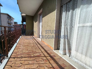 Foto Appartamento in Via San Francesco, Taggia Centro di 84 m² con 3 locali