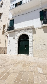 Foto Appartamento in Via Orazio Comes 38, Monopoli Centro di 144 m²