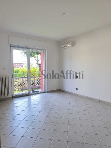 Foto Appartamento in Via Juvarra 9, Chieri Semicentro di 95 m² con 4 locali