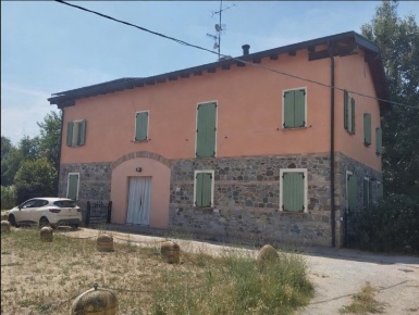 Foto Appartamento in via Cristoforo Colombo 18, Quattro Castella di 90 m²