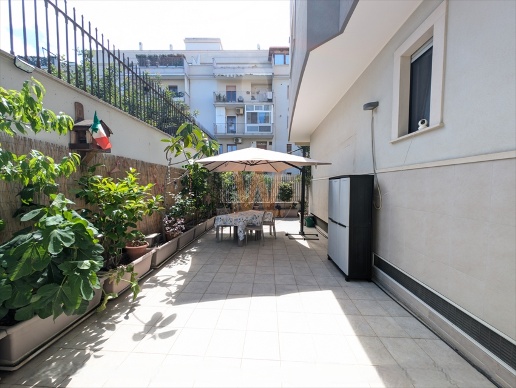 appartamento in vendita a Trani in zona Borgo Ottocentesco
