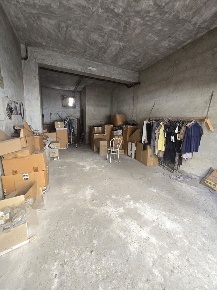 Foto Box in Via Arbusto 5, Marano di Napoli Centro di 35 m² con 1 locali