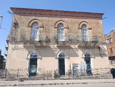 Foto Appartamento in Via DANTE ALIGHIERI 97, Ragusa Centro di 190 m²