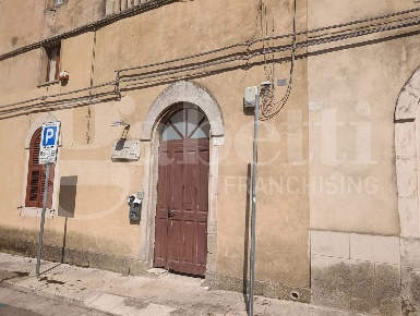 Foto Appartamento in Via DANTE ALIGHIERI 97, Ragusa Centro di 190 m²