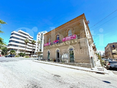Foto Appartamento in Via DANTE ALIGHIERI 97, Ragusa Centro di 190 m²