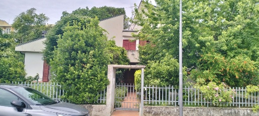 Foto Villa singola in Via Risorgimento 30, Meldola Centro di 320 m²