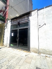 Foto Negozio in Nuova Poggioreale, Napoli Centro Direzionale di 90 m²