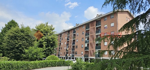 Foto Appartamento in Piazza avis 5, Pinerolo Collina di 80 m² con 4 locali