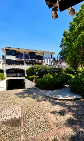 Foto Appartamento in Via Francesco Tempra 21/23, Bagheria Aspra di 75 m²