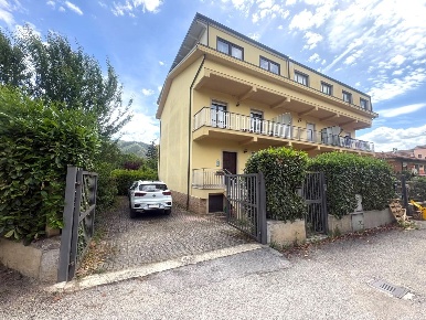 Foto Villa a schiera in Via dei Colatoi 13, L'Aquila Coppito - Preturo