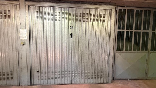 Foto Box in Via Valgioie 121, Torino Parella di 12 m² con 1 locali