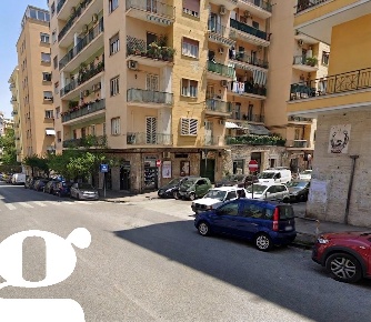 Foto Negozio in Caiazzo, Napoli Arenella di 21 m² con 1 locali in affitto