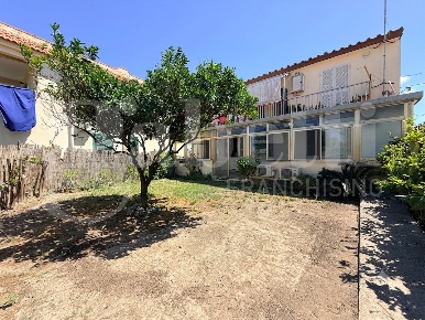 Foto Appartamento in Via Cuma 000, Bacoli Centro di 110 m² con 4 locali