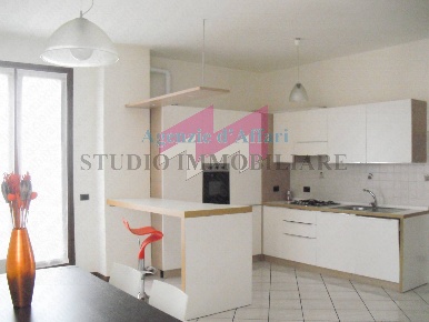 Foto Appartamento in Piazza Libertà 12, Castelmassa di 80 m² con 2 locali