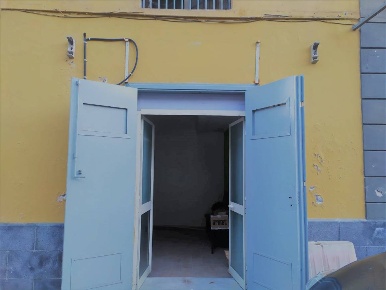 Foto Attività commerciale in Via Vecchia Di Agnano, Napoli Agnano di 25 m²