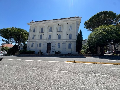Foto Appartamento in Viale Trento snc, Fermo Centro di 114 m² con 5 locali