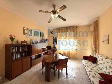 Foto Appartamento in Via Menotti, Alba Adriatica Centro di 90 m² in vendita