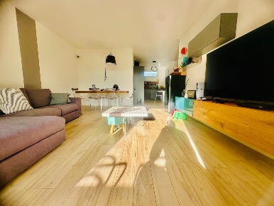 Foto Appartamento a Calcinaia di 111 m² con 5 locali in vendita