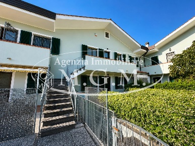 Foto Appartamento a Bientina Quattro Strade di 90 m² con 5 locali