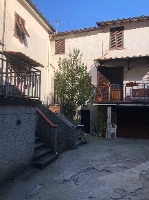 Foto Appartamento a Borgo a Mozzano di 97 m² con 4 locali in vendita