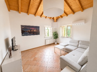 Foto Appartamento a Terricciola Centro di 90 m² con 4 locali in vendita
